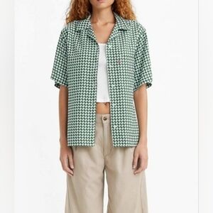 Levis Green And White Patterned Short Sleeve Shirt M